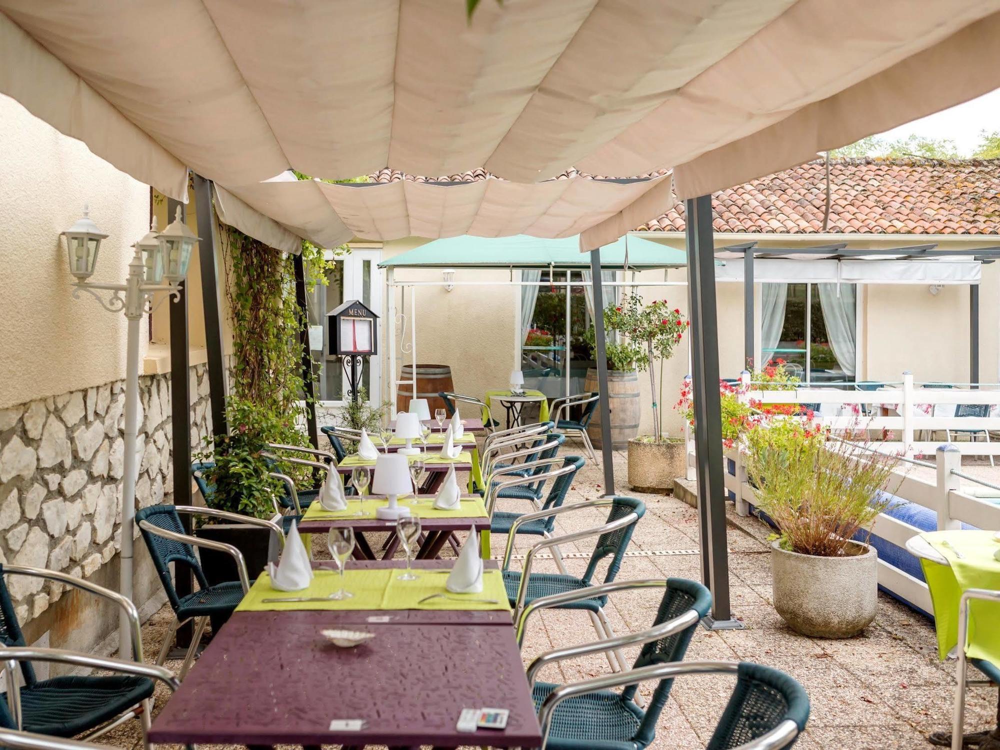 Hotel Restaurant La Braisiere Saint-Romain  Exterior foto